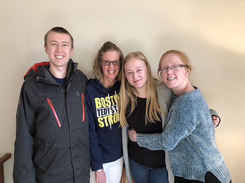 Liz Hindinger in 2020 with her children, from left: Alden, Liz, Grace and Hannah. (Photo courtesy of Elizabeth Hindinger)