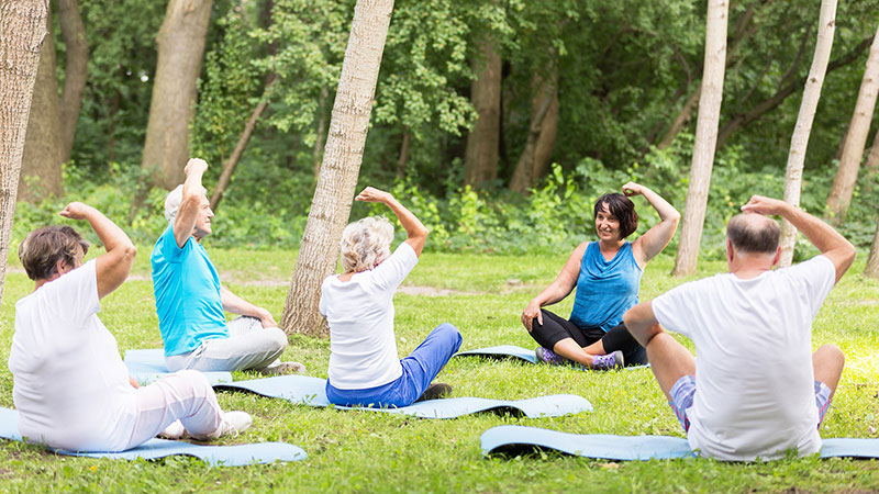 yoga dans le parc