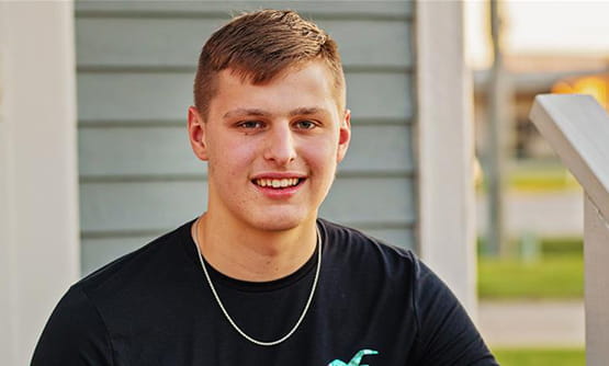 Carter Zahn
